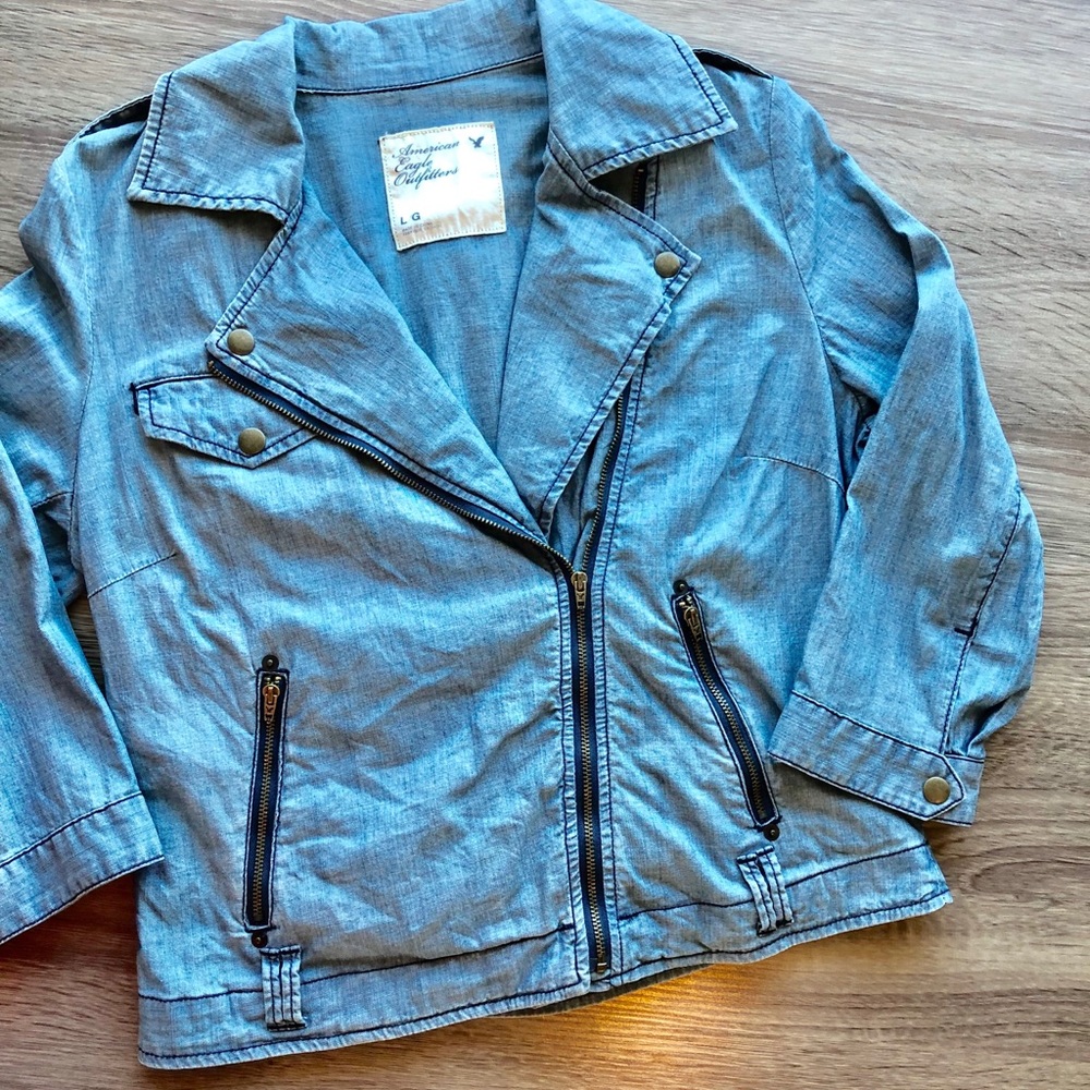 American Eagle size L 3/4 sleeve denim blazer